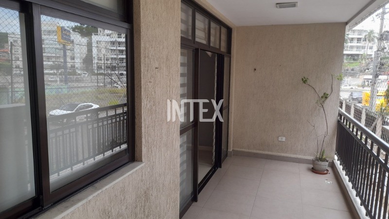 Apartamento à venda com 4 quartos, 135m² - Foto 2