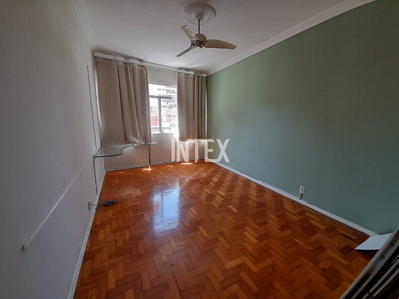 Apartamento à venda com 2 quartos, 83m² - Foto 11