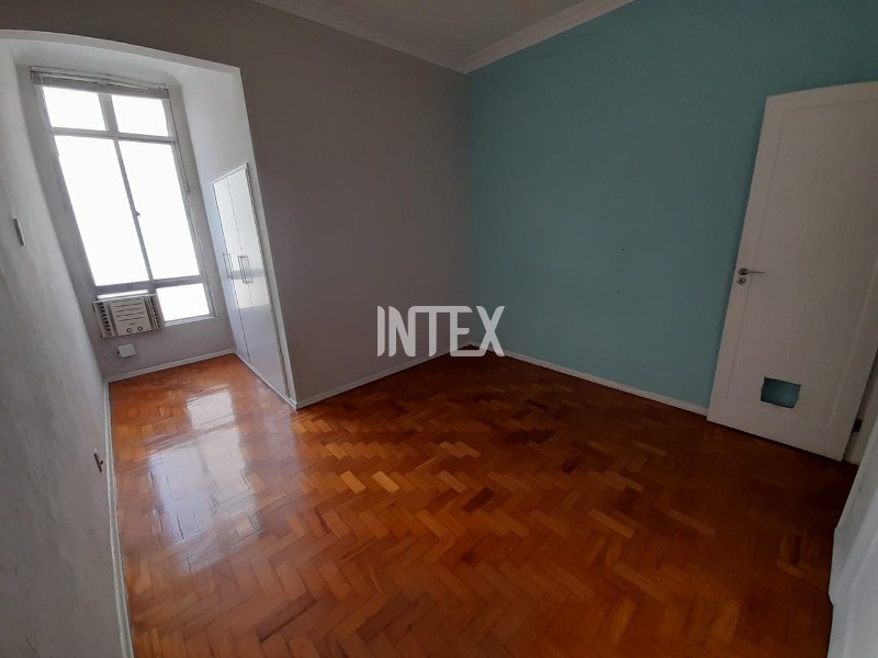 Apartamento à venda com 2 quartos, 83m² - Foto 9