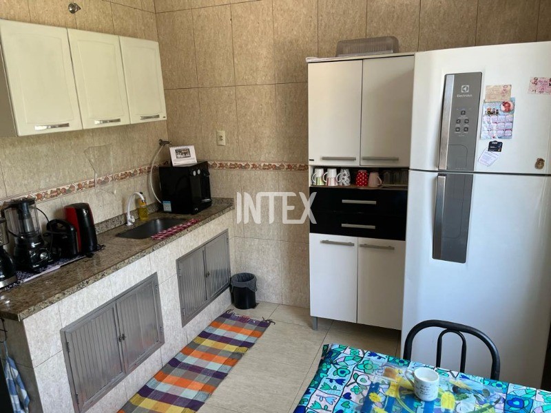 Apartamento à venda com 2 quartos, 70m² - Foto 14