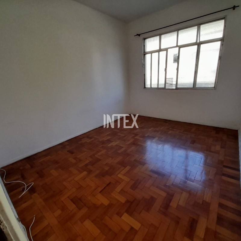 Apartamento à venda com 2 quartos, 60m² - Foto 4