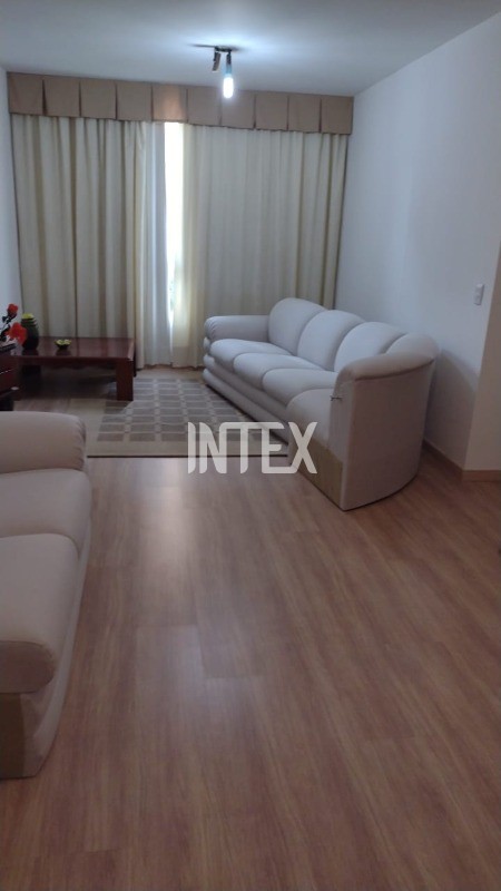 Apartamento à venda com 2 quartos, 80m² - Foto 4