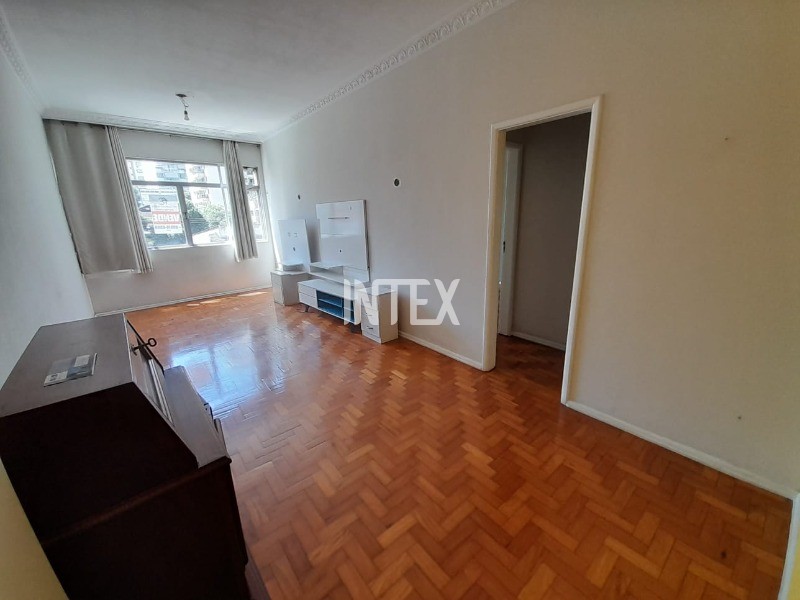 Apartamento à venda com 2 quartos, 83m² - Foto 2