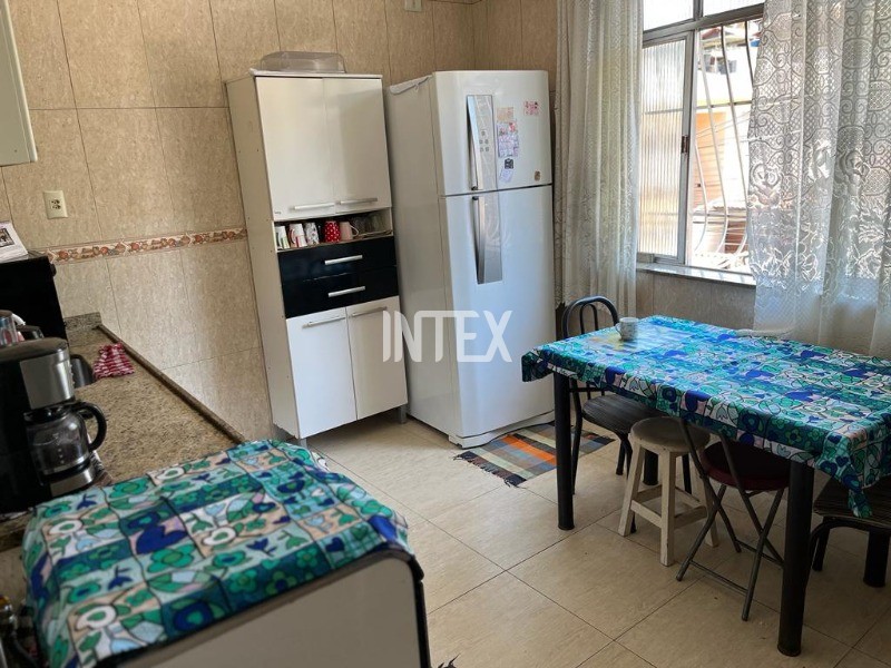 Apartamento à venda com 2 quartos, 70m² - Foto 12