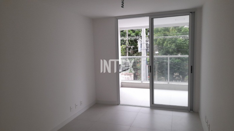 Apartamento à venda com 2 quartos, 90m² - Foto 3