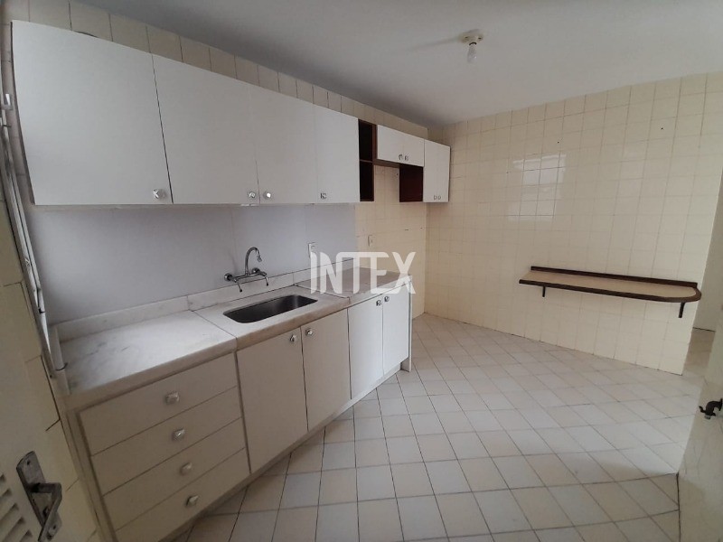 Apartamento à venda com 2 quartos, 80m² - Foto 15