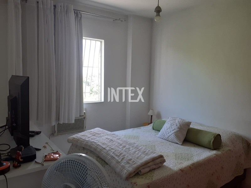 Apartamento à venda com 2 quartos, 65m² - Foto 4