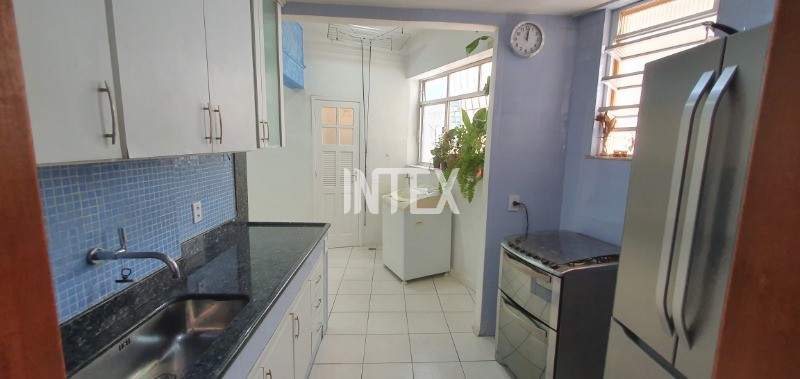 Apartamento à venda com 3 quartos, 130m² - Foto 23