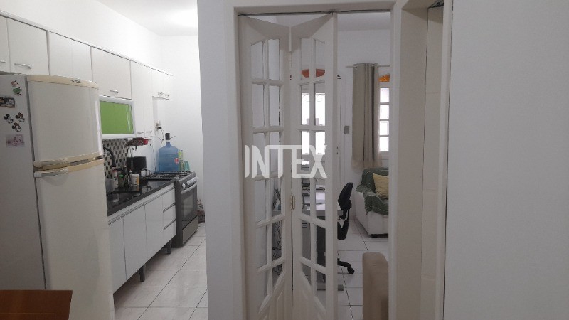 Apartamento à venda com 2 quartos, 70m² - Foto 17