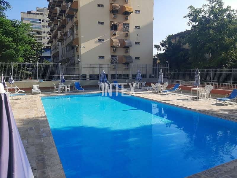 Apartamento à venda com 2 quartos, 80m² - Foto 1