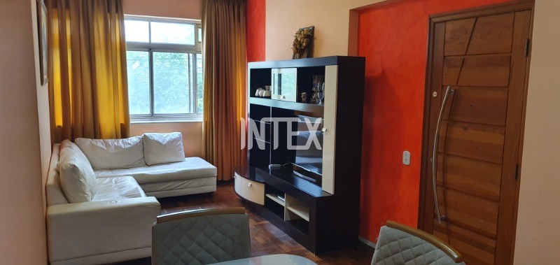 Apartamento à venda com 3 quartos, 130m² - Foto 1