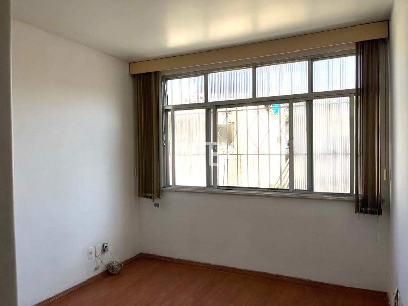 Apartamento à venda com 3 quartos, 130m² - Foto 3