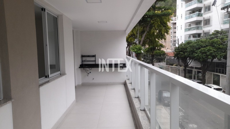 Apartamento à venda com 2 quartos, 90m² - Foto 1