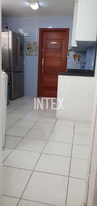 Apartamento à venda com 3 quartos, 130m² - Foto 27