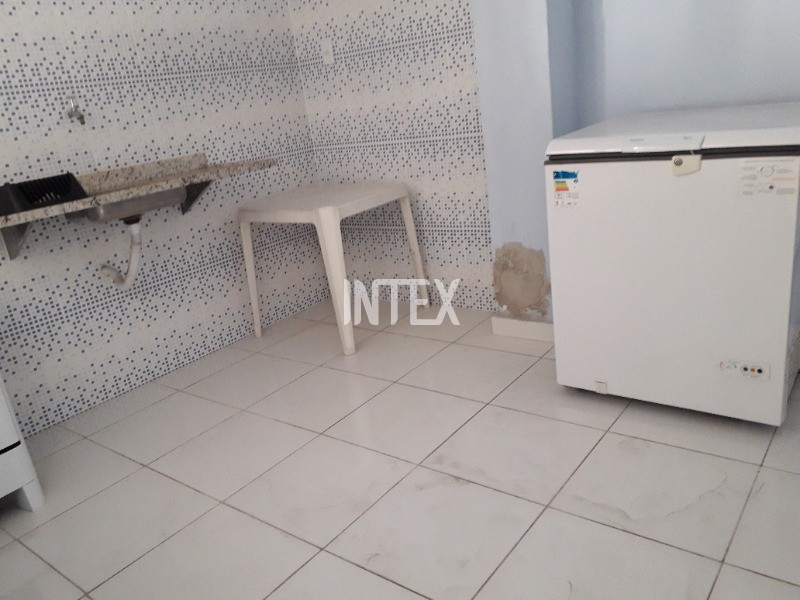 Apartamento à venda com 2 quartos, 80m² - Foto 37