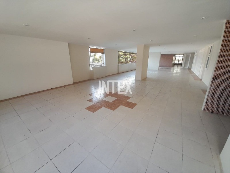 Apartamento à venda com 2 quartos, 80m² - Foto 26