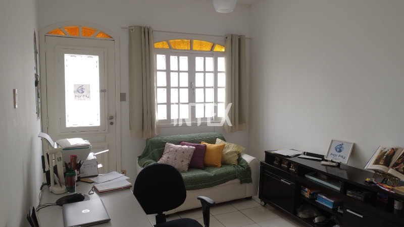 Apartamento à venda com 2 quartos, 70m² - Foto 2