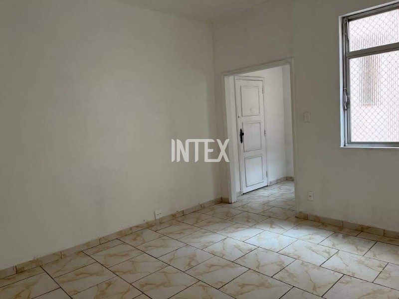 Apartamento à venda com 2 quartos, 87m² - Foto 3