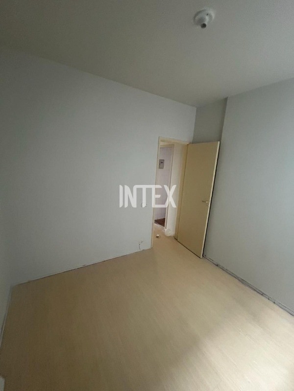 Apartamento à venda com 2 quartos, 73m² - Foto 5