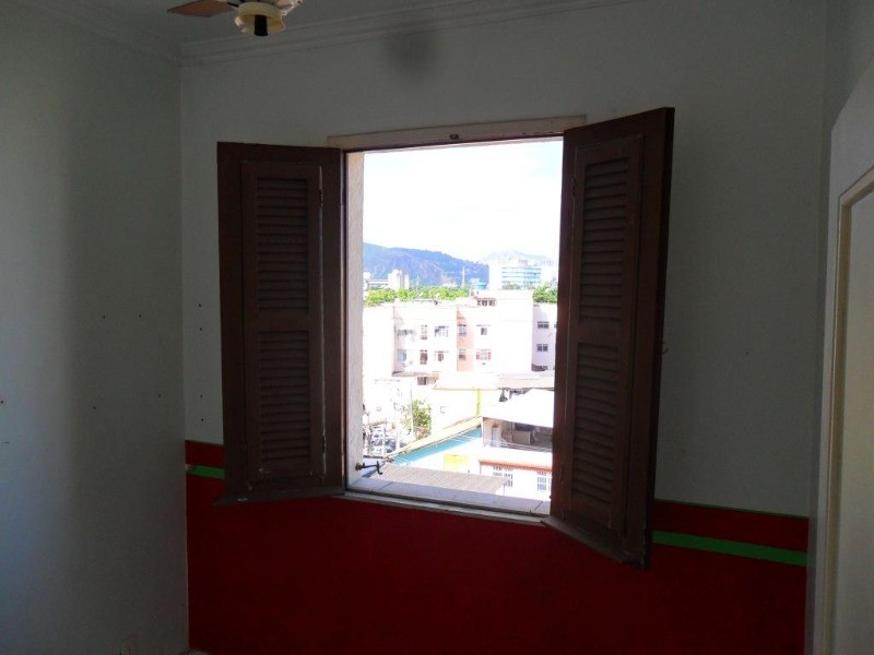 Apartamento à venda com 3 quartos, 100m² - Foto 11