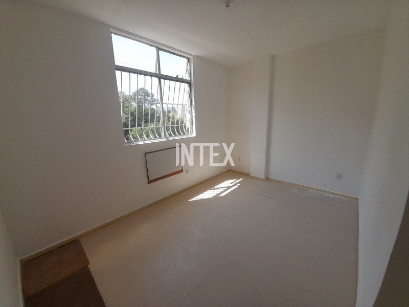 Apartamento à venda com 2 quartos, 70m² - Foto 6