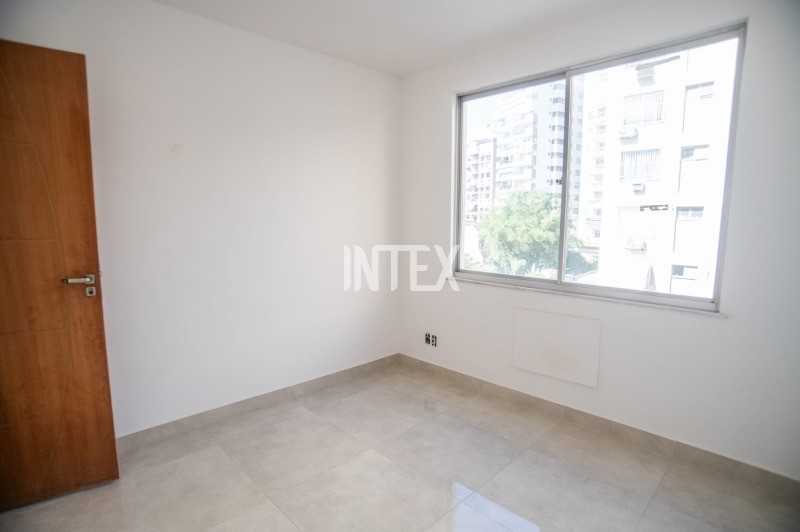 Apartamento à venda com 2 quartos, 80m² - Foto 6