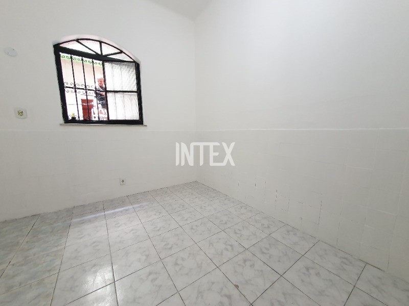 Casa à venda com 3 quartos, 100m² - Foto 18