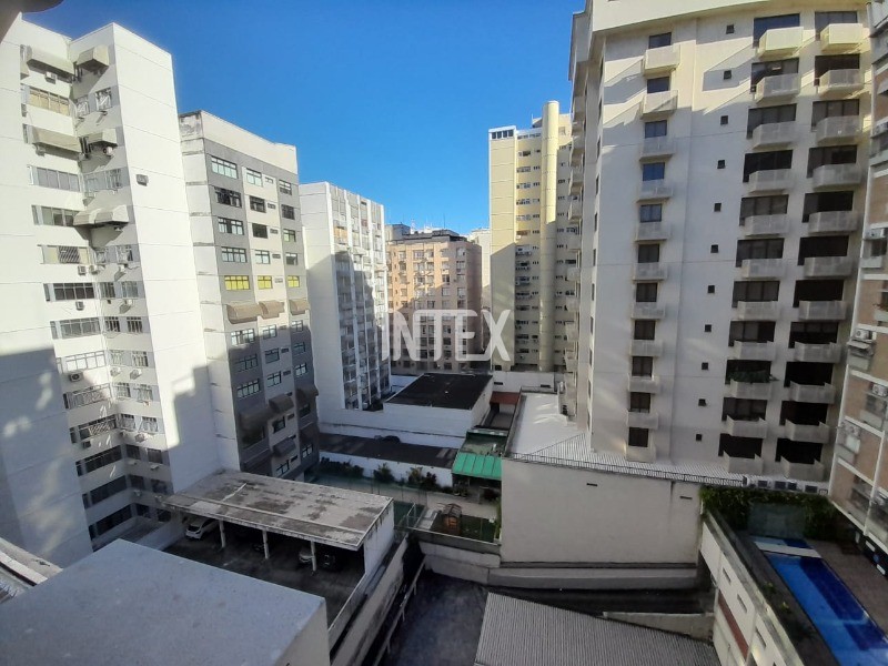 Apartamento à venda com 3 quartos, 76m² - Foto 19