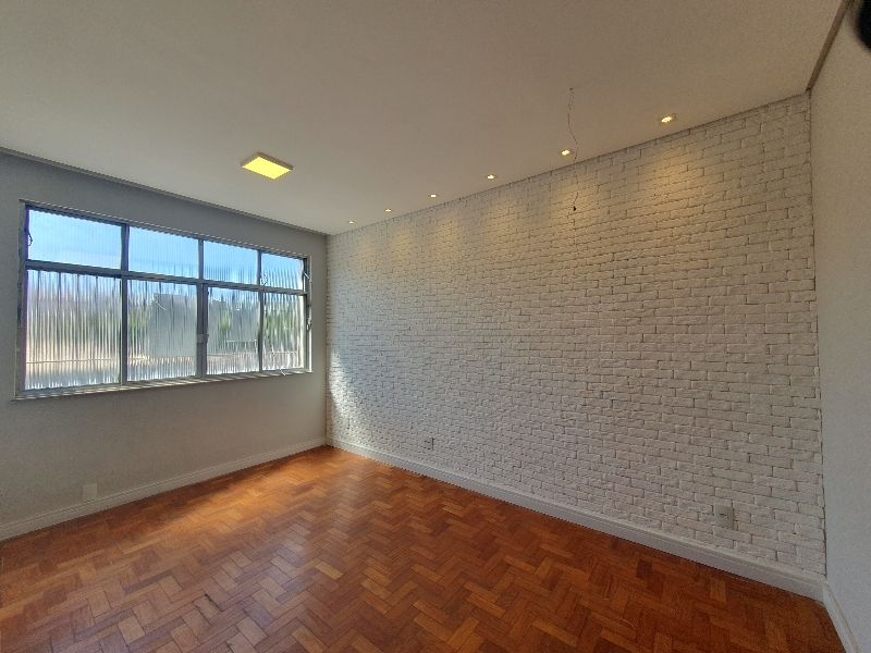 Apartamento à venda com 2 quartos, 96m² - Foto 2