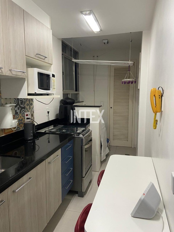 Apartamento à venda com 1 quarto, 60m² - Foto 11