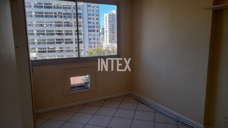 Apartamento à venda com 1 quarto, 60m² - Foto 12