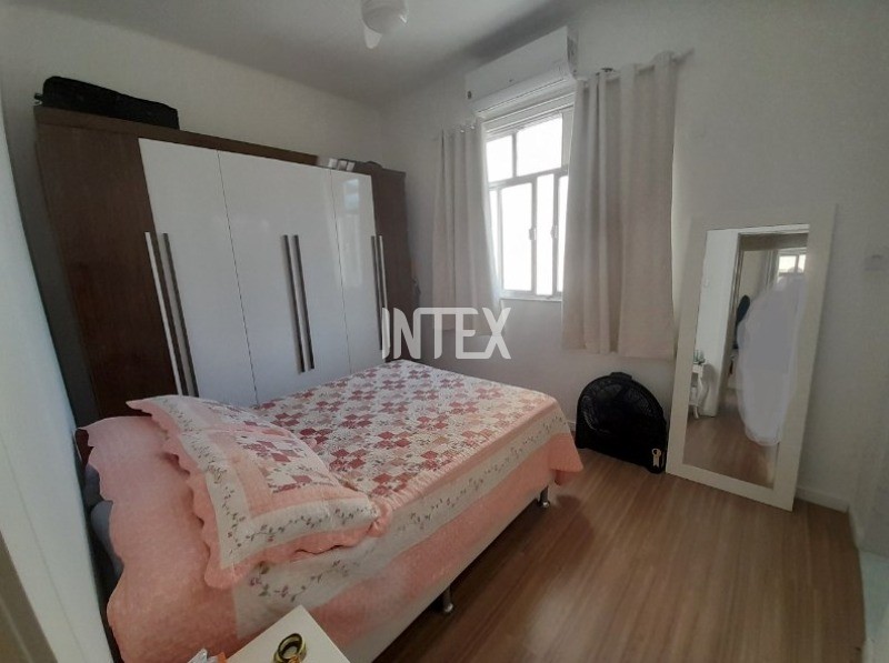 Apartamento à venda com 2 quartos, 75m² - Foto 7