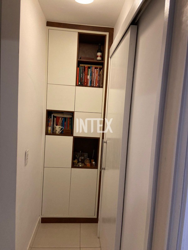 Apartamento à venda com 1 quarto, 60m² - Foto 6