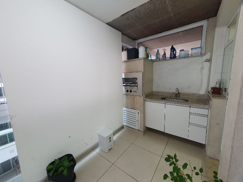 Apartamento à venda com 2 quartos, 92m² - Foto 4