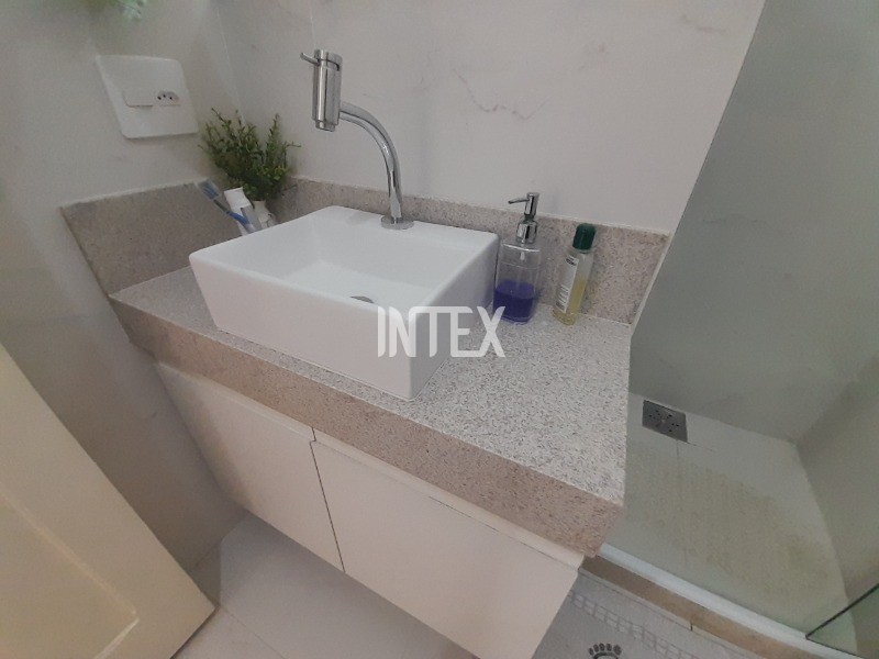 Apartamento à venda com 2 quartos, 75m² - Foto 15