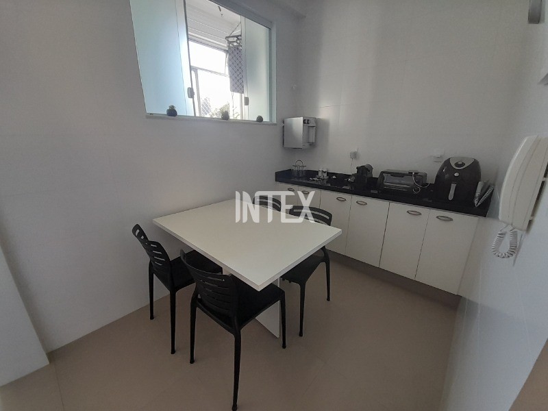 Apartamento à venda com 2 quartos, 75m² - Foto 17