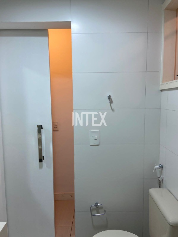 Apartamento à venda com 1 quarto, 60m² - Foto 19