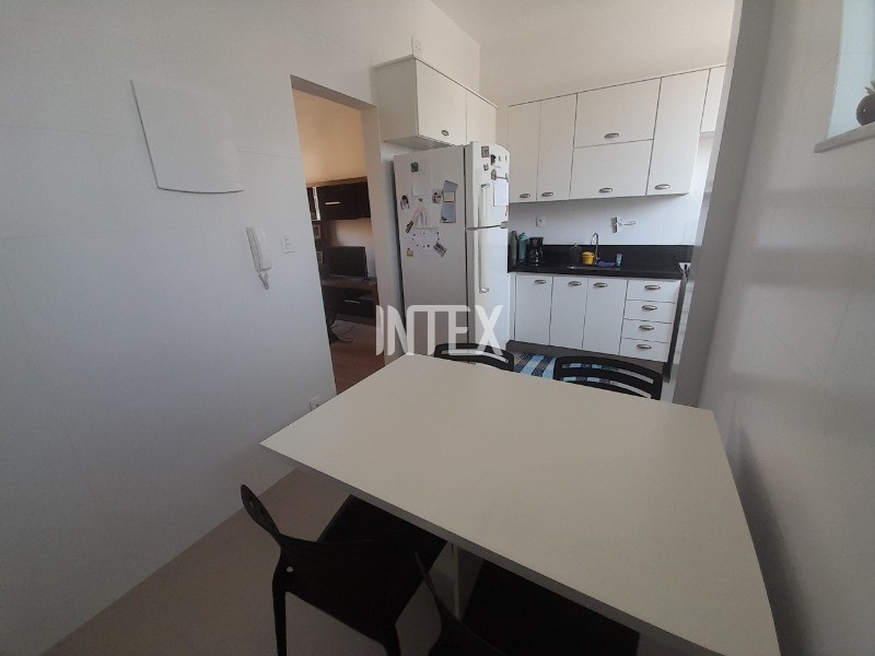 Apartamento à venda com 2 quartos, 75m² - Foto 20