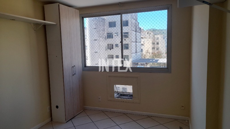 Apartamento à venda com 1 quarto, 60m² - Foto 13