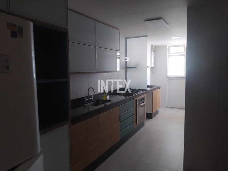 Apartamento à venda com 3 quartos, 118m² - Foto 32