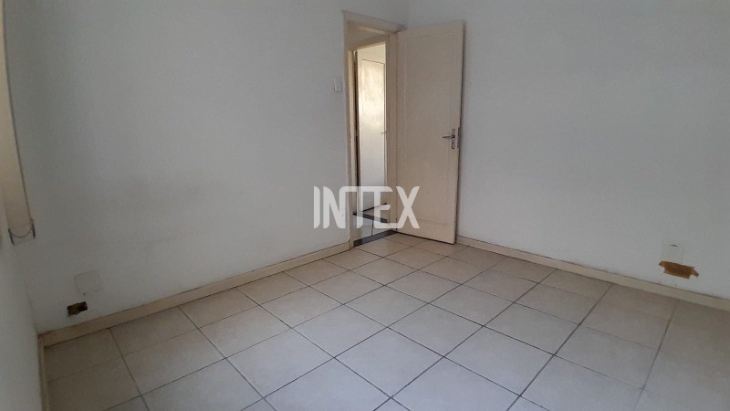 Apartamento à venda com 3 quartos, 100m² - Foto 7