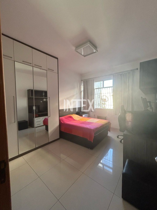 Apartamento à venda com 3 quartos, 180m² - Foto 12