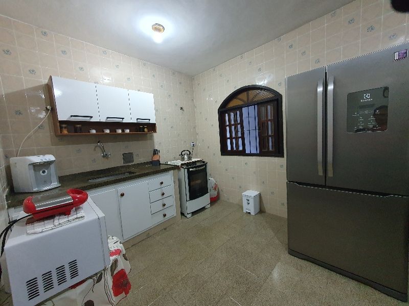 Casa à venda com 3 quartos, 221m² - Foto 13