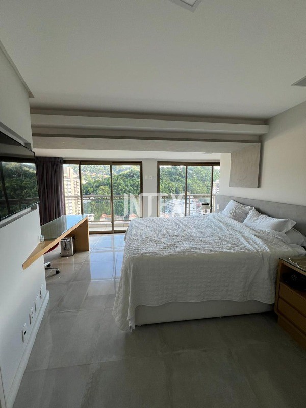 Cobertura à venda com 3 quartos, 214m² - Foto 9