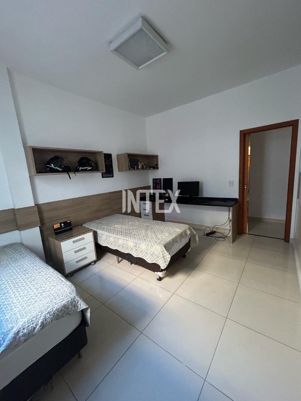 Apartamento à venda com 3 quartos, 180m² - Foto 10