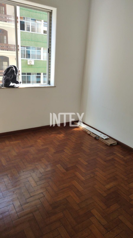 Apartamento à venda com 1 quarto, 38m² - Foto 4