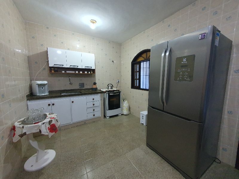 Casa à venda com 3 quartos, 221m² - Foto 14