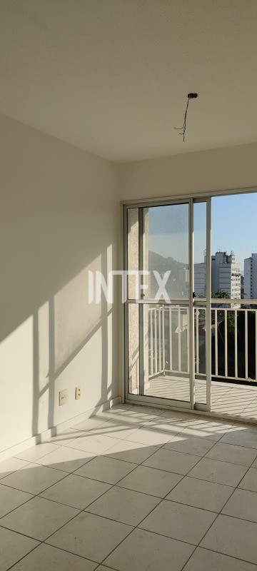 Apartamento à venda com 2 quartos, 55m² - Foto 2