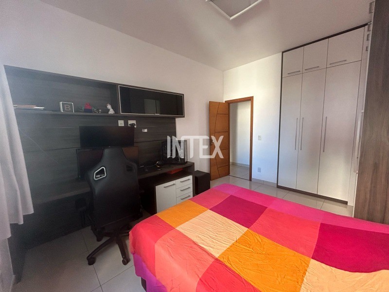 Apartamento à venda com 3 quartos, 180m² - Foto 15