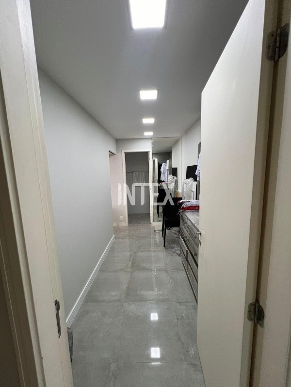 Cobertura à venda com 3 quartos, 214m² - Foto 18